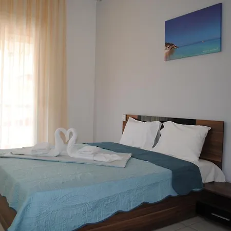 Artemis Apartments Paralia Dionysiou Exterior photo