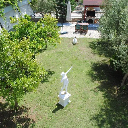 Artemis Apartments Paralia Dionysiou Exterior photo