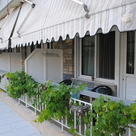 Artemis Apartments Paralia Dionysiou Exterior photo