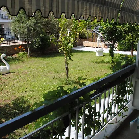 Artemis Apartments Paralia Dionysiou Exterior photo