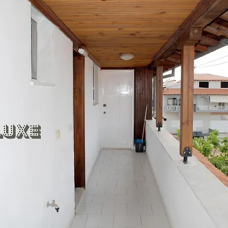 Artemis Apartments Paralia Dionysiou Exterior photo